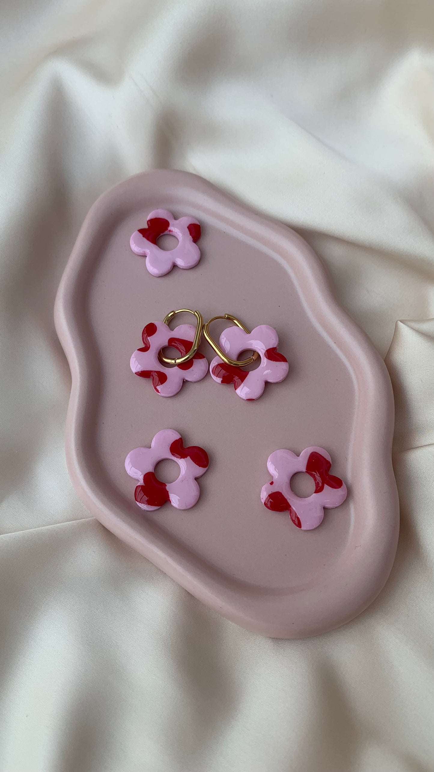 Pampilles fleurs rose et rouge